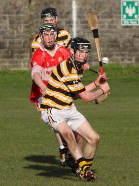 Colaiste Eoin v Mainistir na Corann anseo