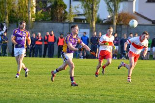 SENIOR FOOTBALL C'SHIP - REPORT AND PHOTOGRAPHS