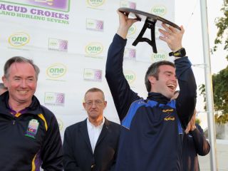 2015 Hurling 7's - Keady win shield