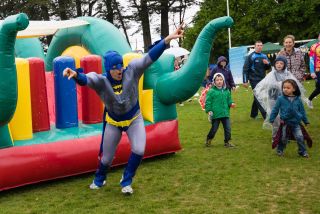 Kilmacud Crokes Supports Be a Hero for Children’s Hospice Week with TV3 and LauraLynn