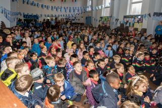Sam comes to visit Oatlands