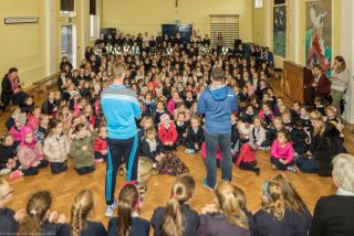 Sam comes to visit Mount Anville