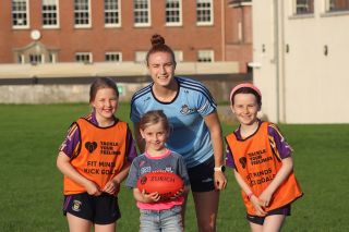 Lauren Magee visits under 10's Ladies Football & Camogie