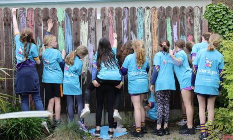 Under 12 Girls Children’s support Laura Lynn for their upcoming Hospice Week campaign which runs from 15th – 21st May. 