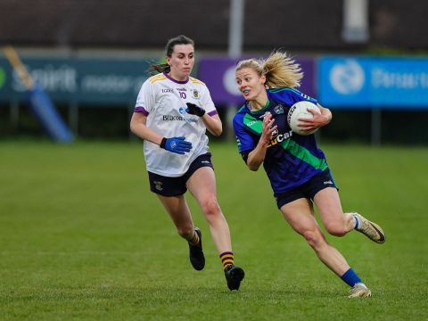 Crokes no 10 chasing Sylvesters player with ball